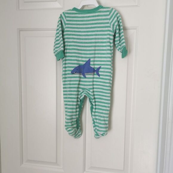 3/$15 Carter's terry cloth sleeper size 6 m - Picture 3 of 4